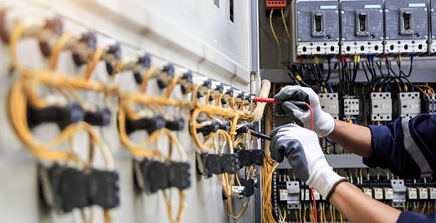 Professional Electrician technician working in Maryville, IL